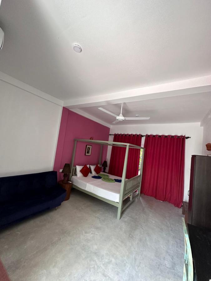 H&C Heaven Beach Hotel Unawatuna Buitenkant foto